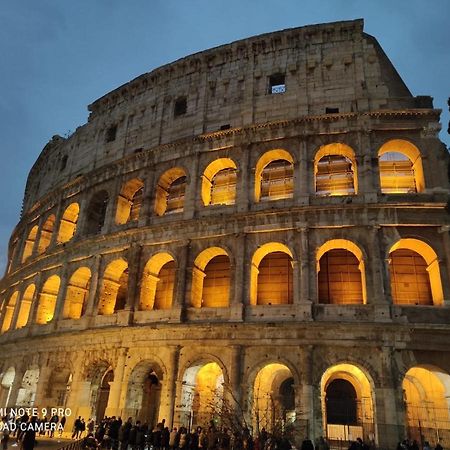 Luminoso Appartamento In Centro Storico Рим Екстер'єр фото